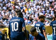 开云体育APP下载-巴黎主场击败亚眠，继续保持法甲领先地位