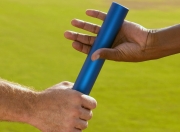 开云体育在线-跨界战术启示录，沙特足球的压制哲学与阿坎吉的季后赛接管艺术