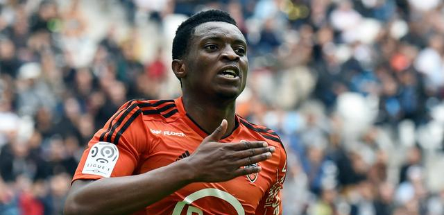 关于里昂战平瓦朗谢纳，难得一分的信息