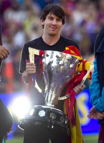 梅西新赛季动向：巴塞罗那是否能夺得西甲冠军？