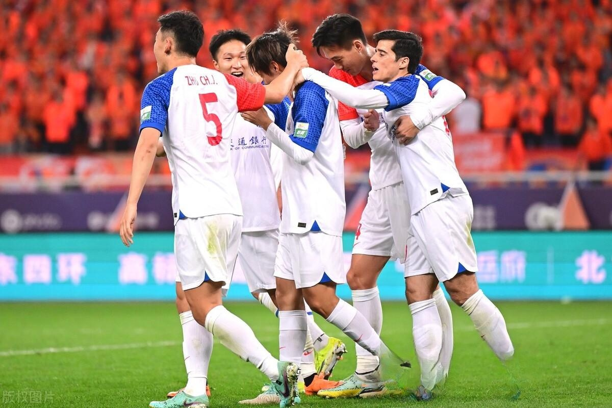 顶尖球队对决带来激烈碰撞！