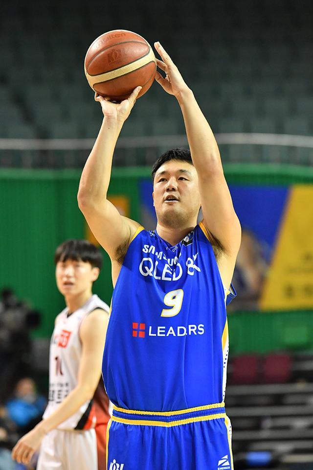 关于韩国篮球超级联赛转播权博弈激烈角逐的信息