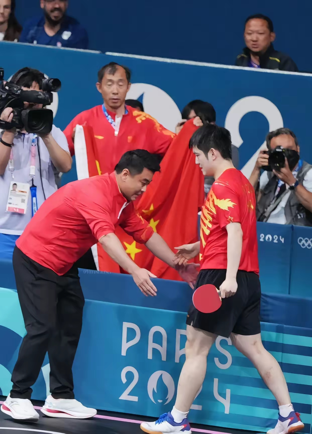 关于韩国乒乓球队强势奥地利乒乓球队，王皓送出助攻的信息