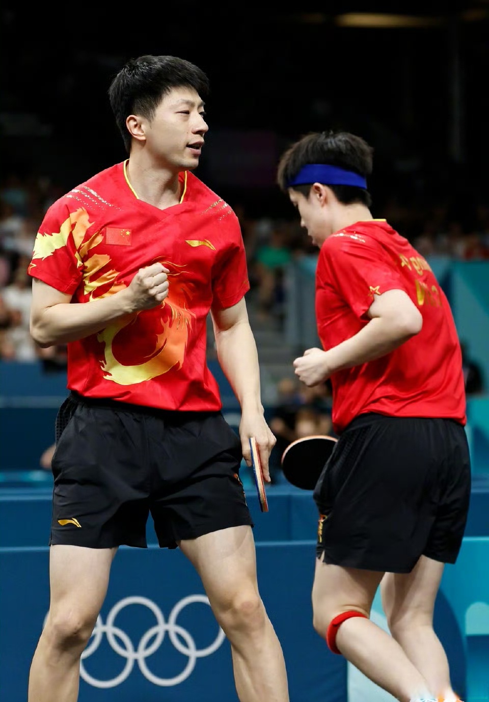 中国乒乓球队鏖战韩国乒乓球队，马龙惊艳世界