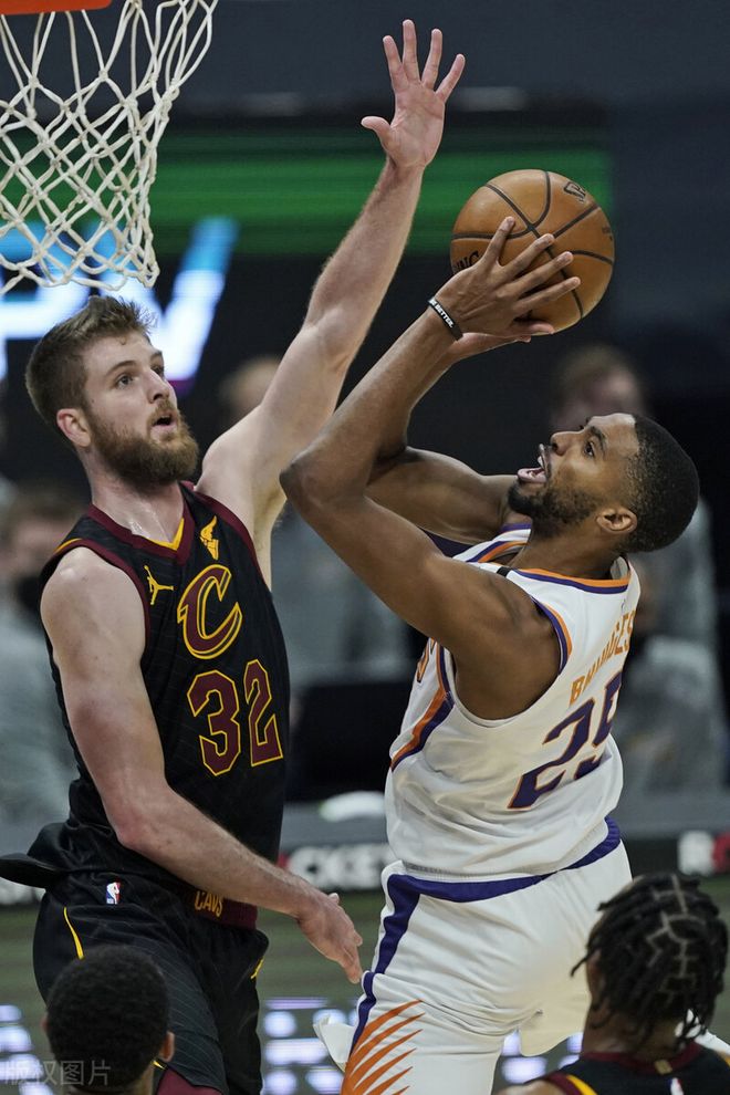 太阳完胜骑士，保罗统治全场的简单介绍