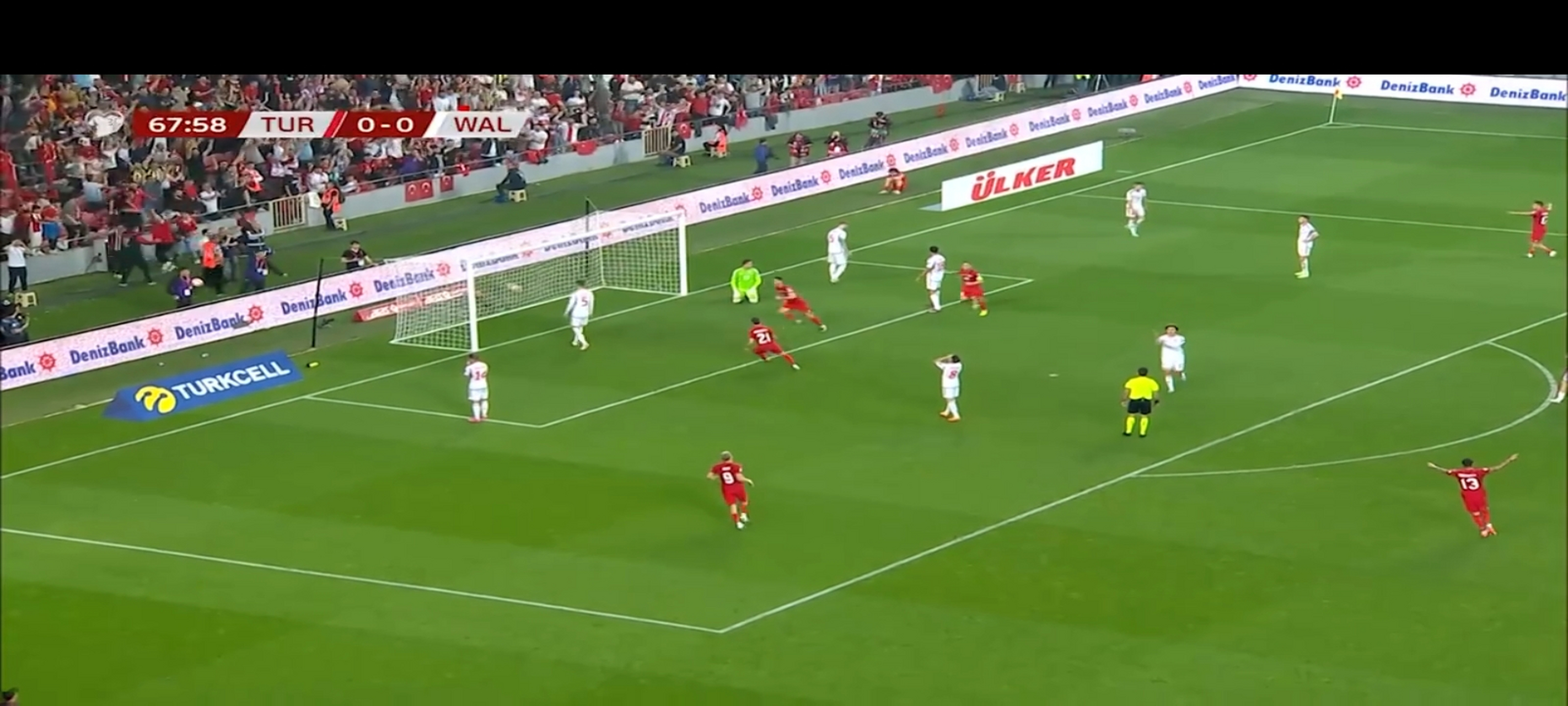 威尔士备战土耳其决胜之战