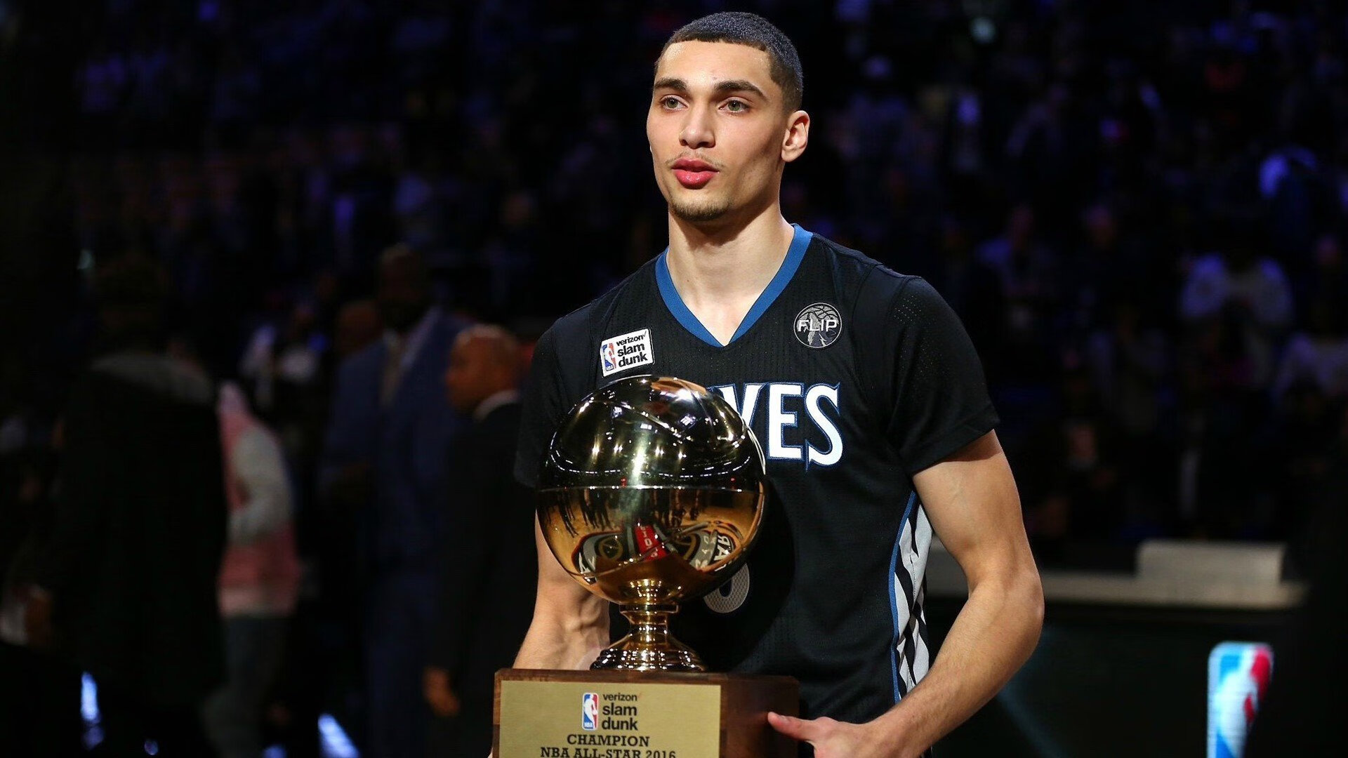 孤星闪耀，范弗利特扛起全队，国王力克雄鹿的战术启示