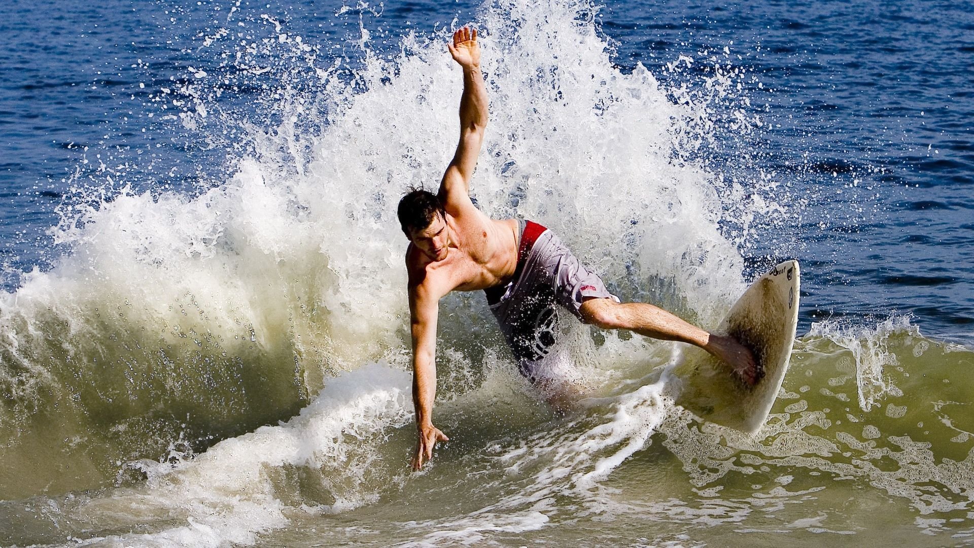 奥运周期关键战福克斯接管比赛，广厦队险胜山西队显冠军相