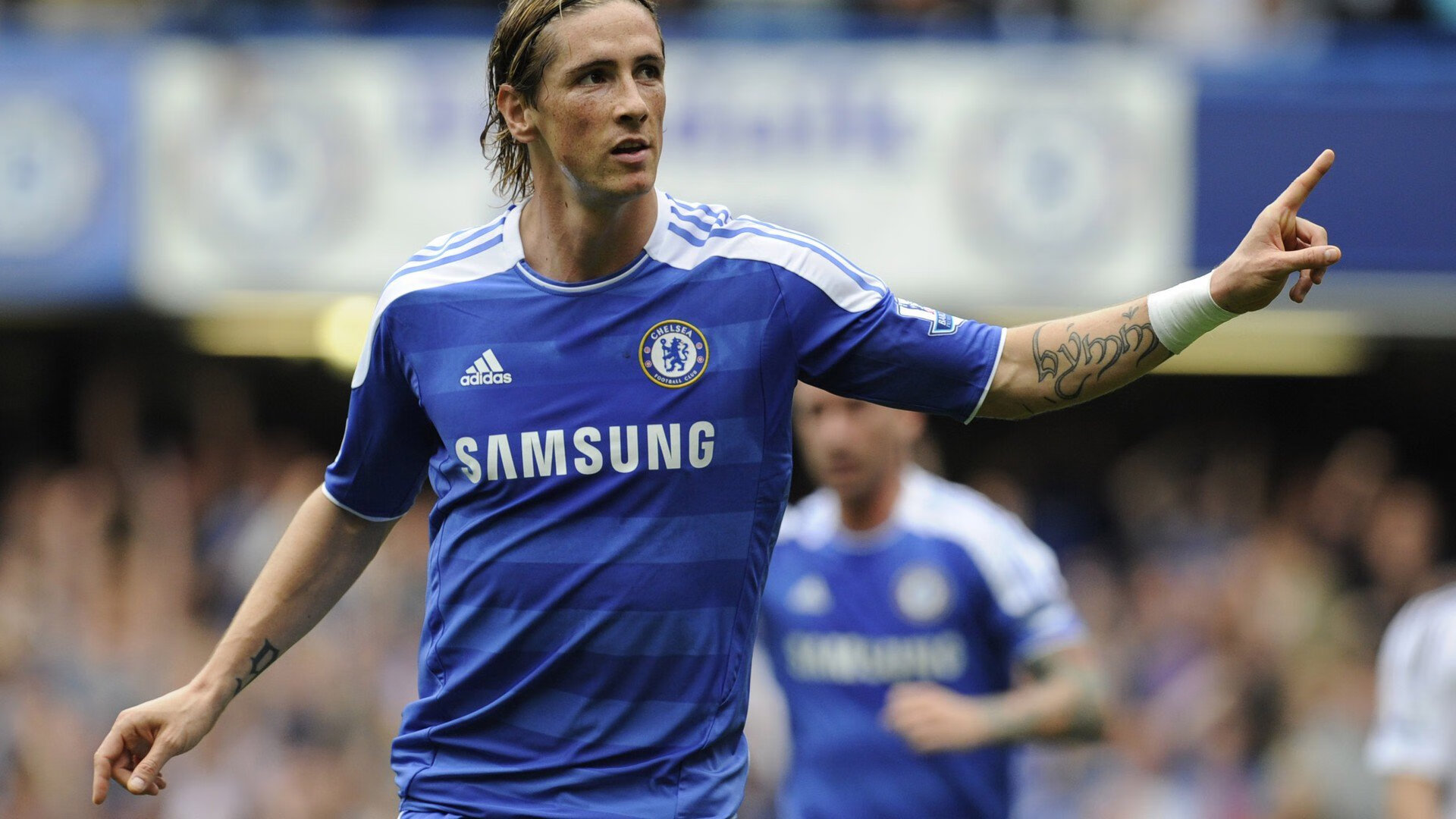 赛道上的两极，雷诺逆袭阿斯顿马丁，维斯塔潘的绝对统治